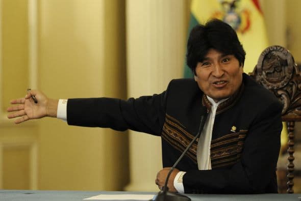 MAYO DE 2010- En un mandato del presidente Evo Morales, se determina expropiar dos empresas eléctricas: Inversiones Econergy Bolivia SA, de la francesa GDF Suez, y Guaracachi, de la británica Rurelec PLC.