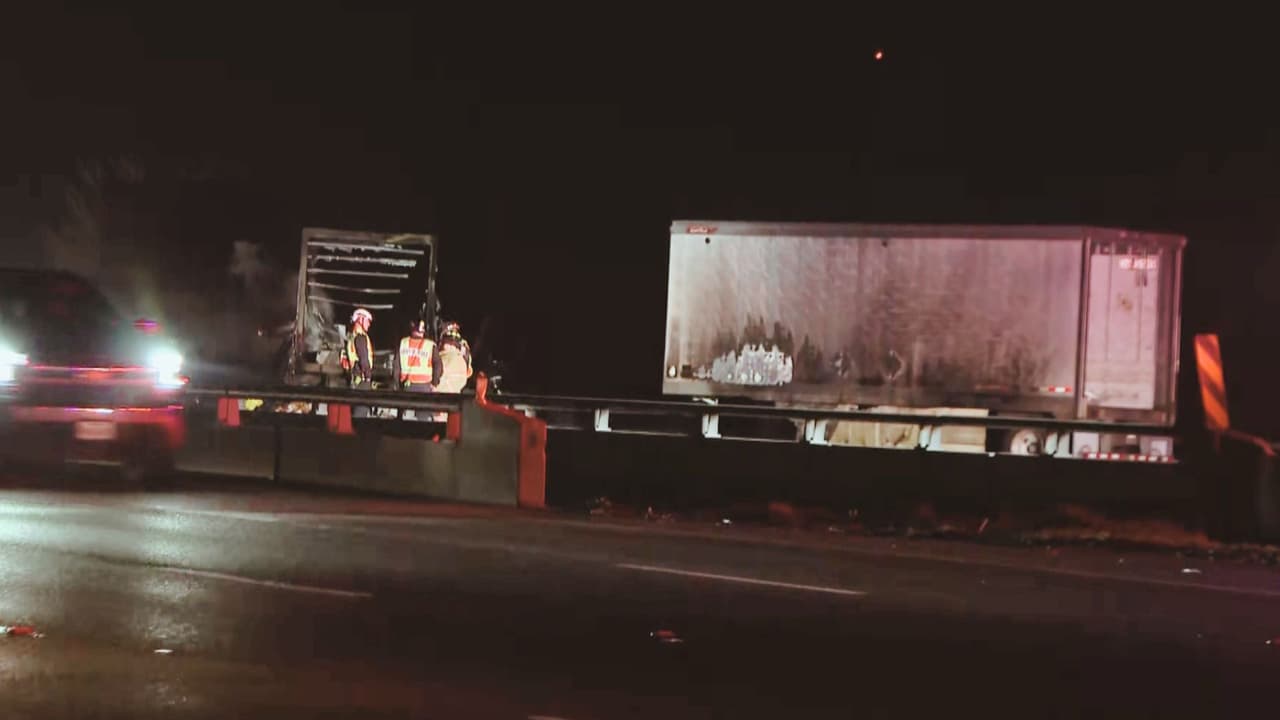 Según la vocera de la Policía de Irving, Chelsey Jones, 
<b>la investigación sobre el incidente aún está en curso</b> y no se ha podido determinar completamente la cadena de eventos que llevó al choque. Sin embargo, se confirmó que 
<b>uno de los conductores sufrió lesiones</b> que, aunque no ponen en peligro su vida, incluyen cortaduras y moretones. Fue trasladado al hospital por los bomberos de Irving, mientras que
<b> el segundo conductor no resultó herido</b>.