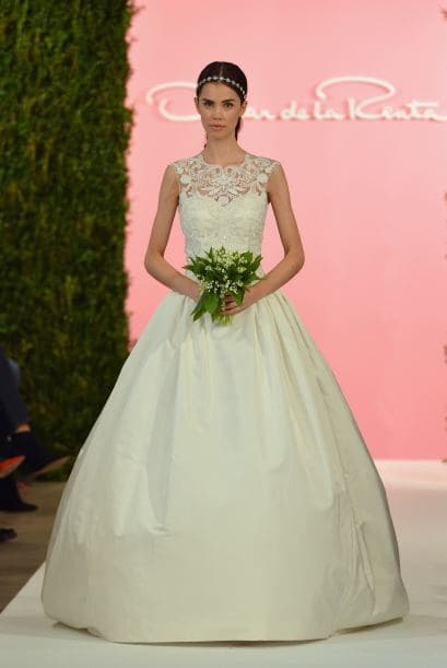 Aquí los mejores modelos del diseñador Oscar de la Renta.