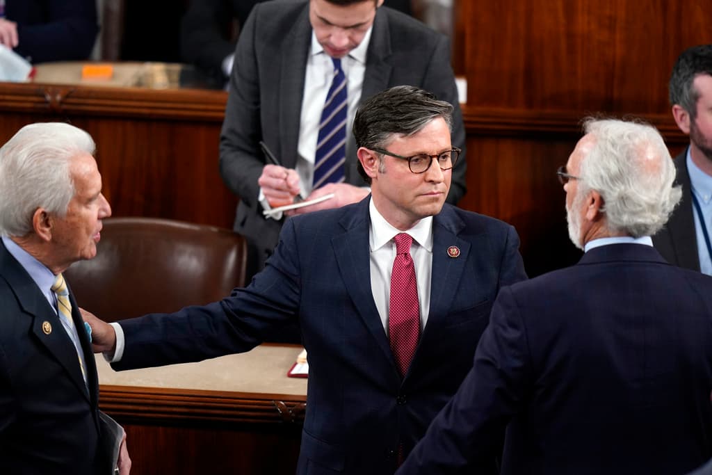 Mike Johnson, aliado de Trump, se convierte en el nuevo presidente de la Cámara de Representantes