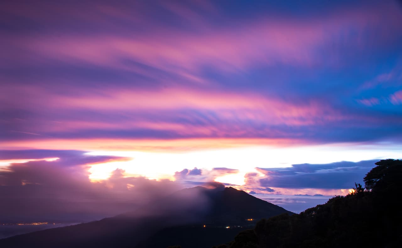 El Turrialba es también es un Parque Nacional, tiene sus accesos cerrados en un radio de tres milas