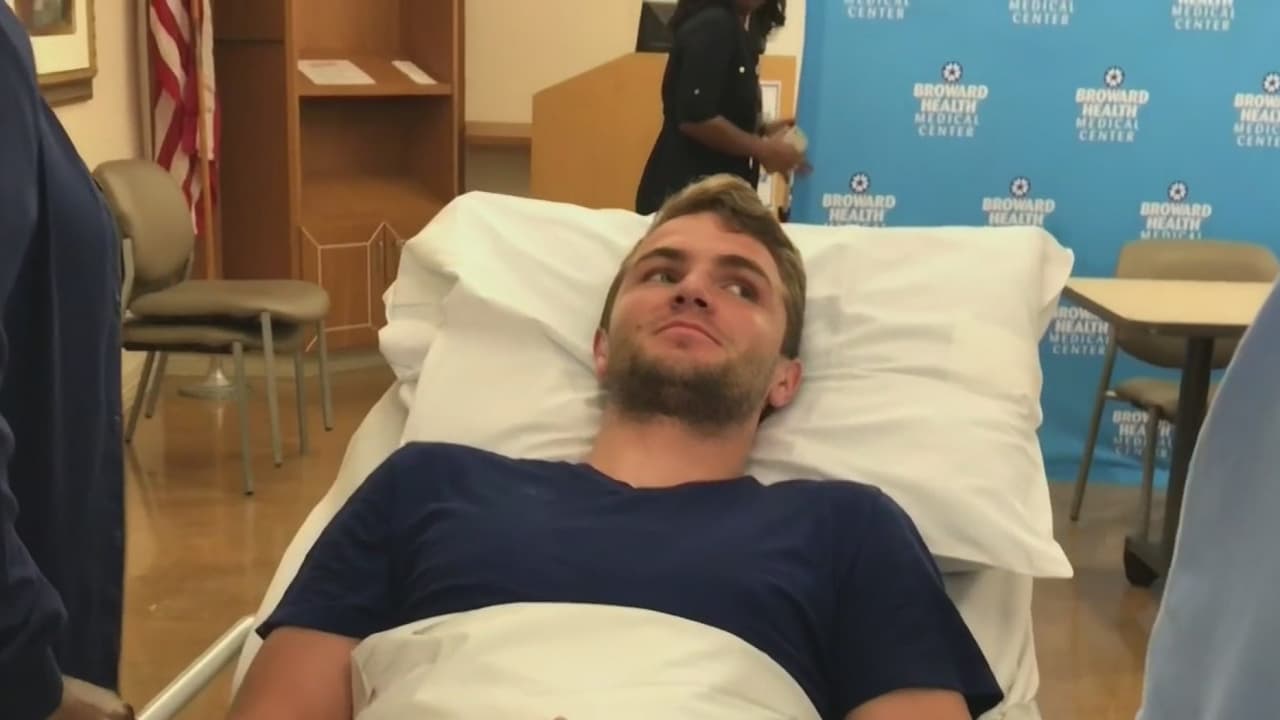 Lo que empezó como su luna de miel terminó en pesadilla para este hombre que cayó desde un volcán inactivo