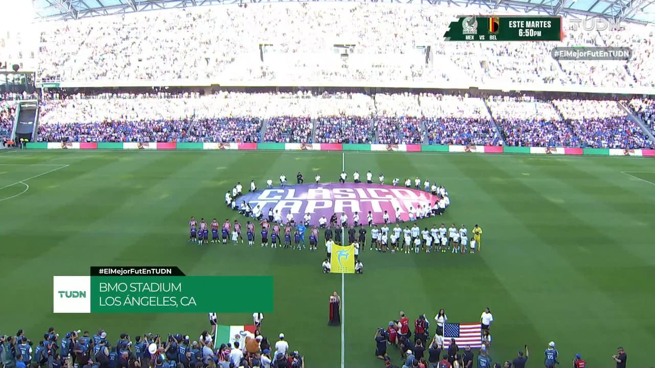 ¡La reacción de la gente en Los Ángeles ante el Himno Nacional de México!
