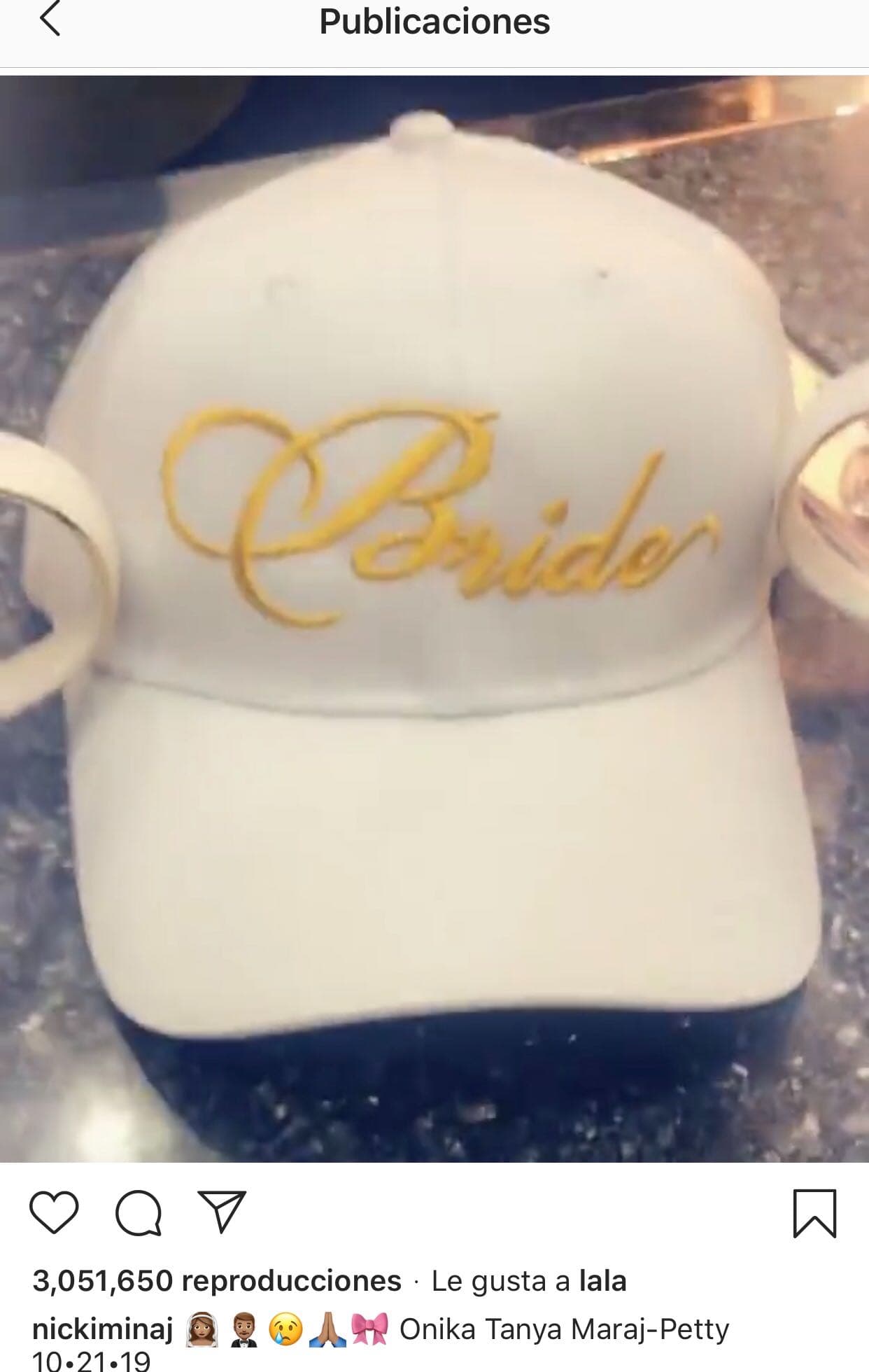 Y, este lunes, 21 de octubre, la intérprete de 
<b><a href="https://www.youtube.com/watch?v=LDZX4ooRsWs" target="_blank">'Anaconda'</a></b> publicó un pequeño video en
<a href="https://www.instagram.com/p/B357b7xHN_0/" target="_blank"> <b>su cuenta de Instagram</b></a> a través del cual confirmó que ya se casó con Kenneth Petty, de 41 años.