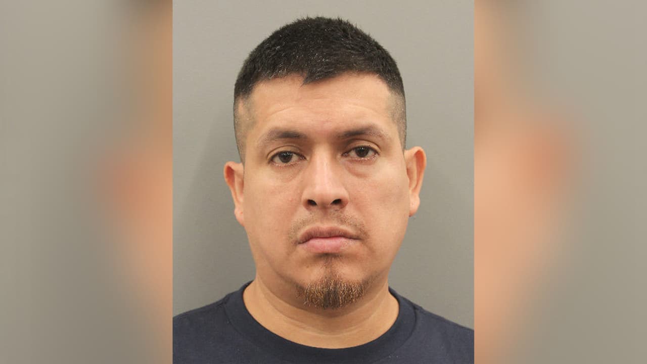 Fijan fianza de $80,000 a un hombre acusado de apuñalar apuñalar a una mujer frente a sus cuatro hijos