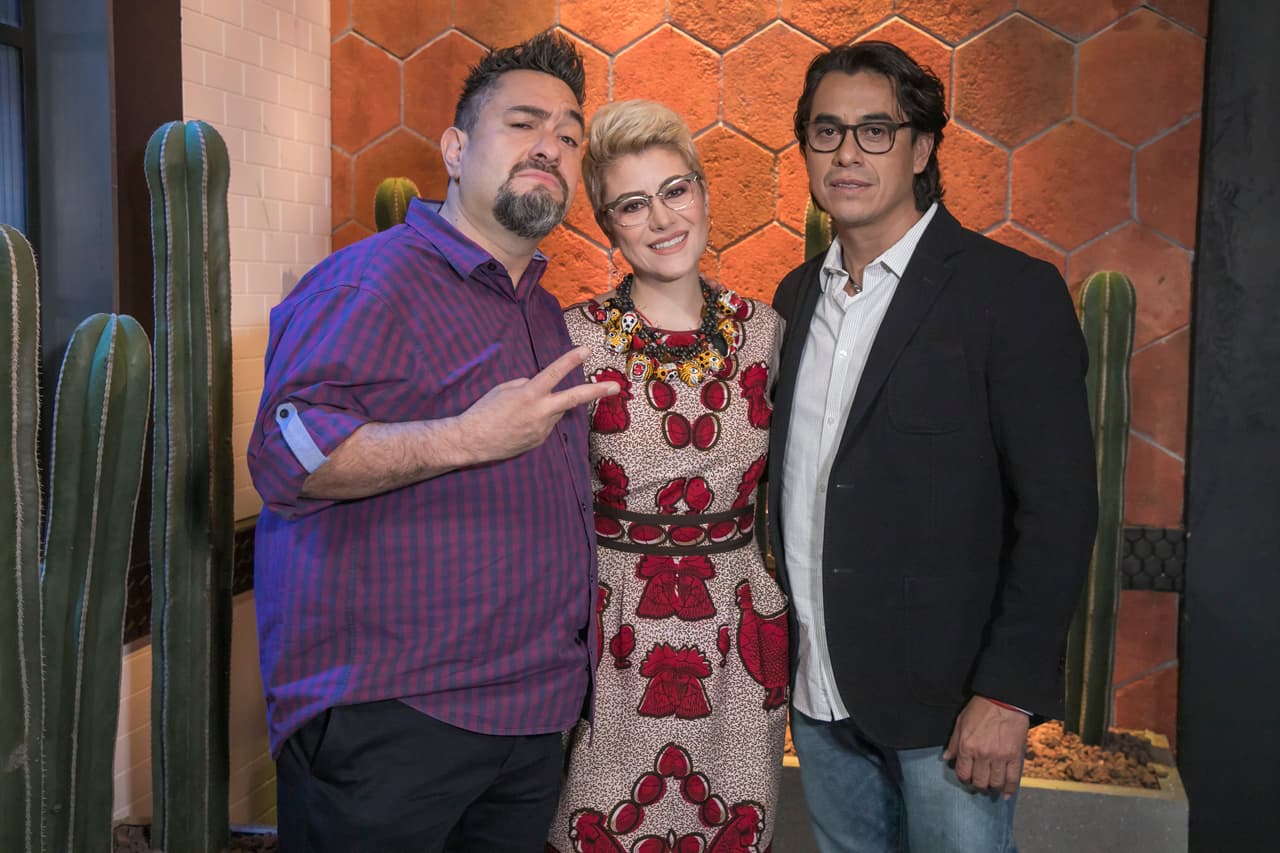 Mientras las jóvenes preparaban la birria, los jueces notaron que tuvieron algunos problemas con la olla: "Las vimos un poco liadas y nos dio más miedo cuando creímos que no les iba a dar tiempo de enfriarla, dijo el chef Carlos Gaytán, quien en algún momento entró a escena para preguntar si todo estaba bien. No sabían qué esperar de ellas.