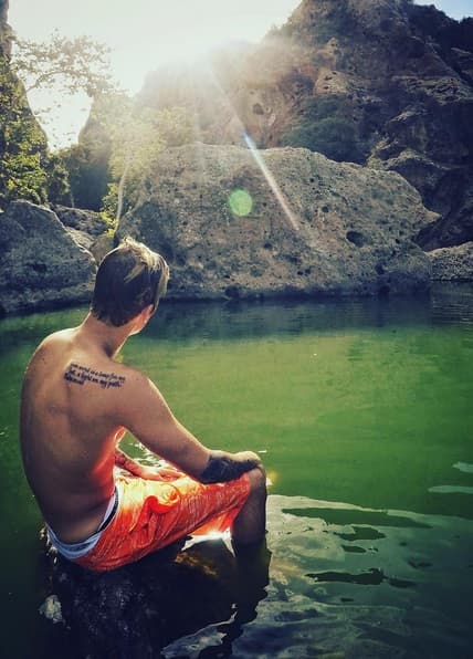 Para disfrutar del verano, Justin se fue a perder a un lugar paradisiaco.