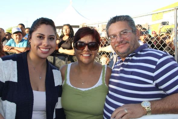 Cientos de personas disfrutaron de la tremenda celebración del Latin Grammy Street Party en Phoenix, donde estuvieron presentes varias agrupaciones nominadas a los premios GRAMMY® Latino incluyendo: Conjunto Primavera, Voz de Mando y Los Canarios de Michoacán. Esta fenomenal fiesta es un preámbulo a la gran noche de la música con la edición 15 de los premios anuales del GRAMMY Latino. Además de disfrutar de lo mejor de la música, los fans pudieron ganar premios y conocer a personalidades de Televisión y Radio de Univisión Arizona.