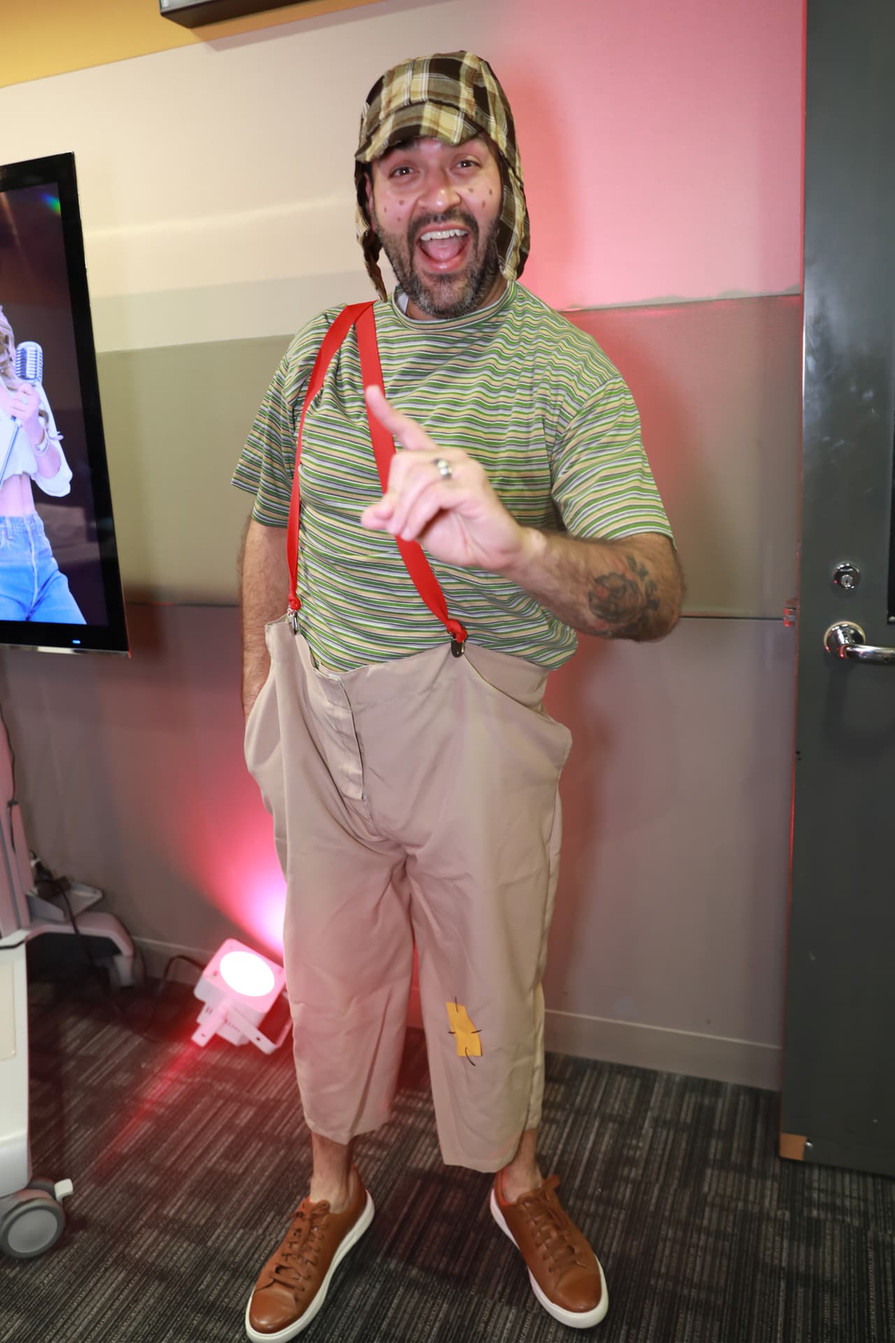 Gracias a El Pitufo por el homenaje a nuestro 'superh´eroe' sin capa, Don Roberto Gómez Bolaños.