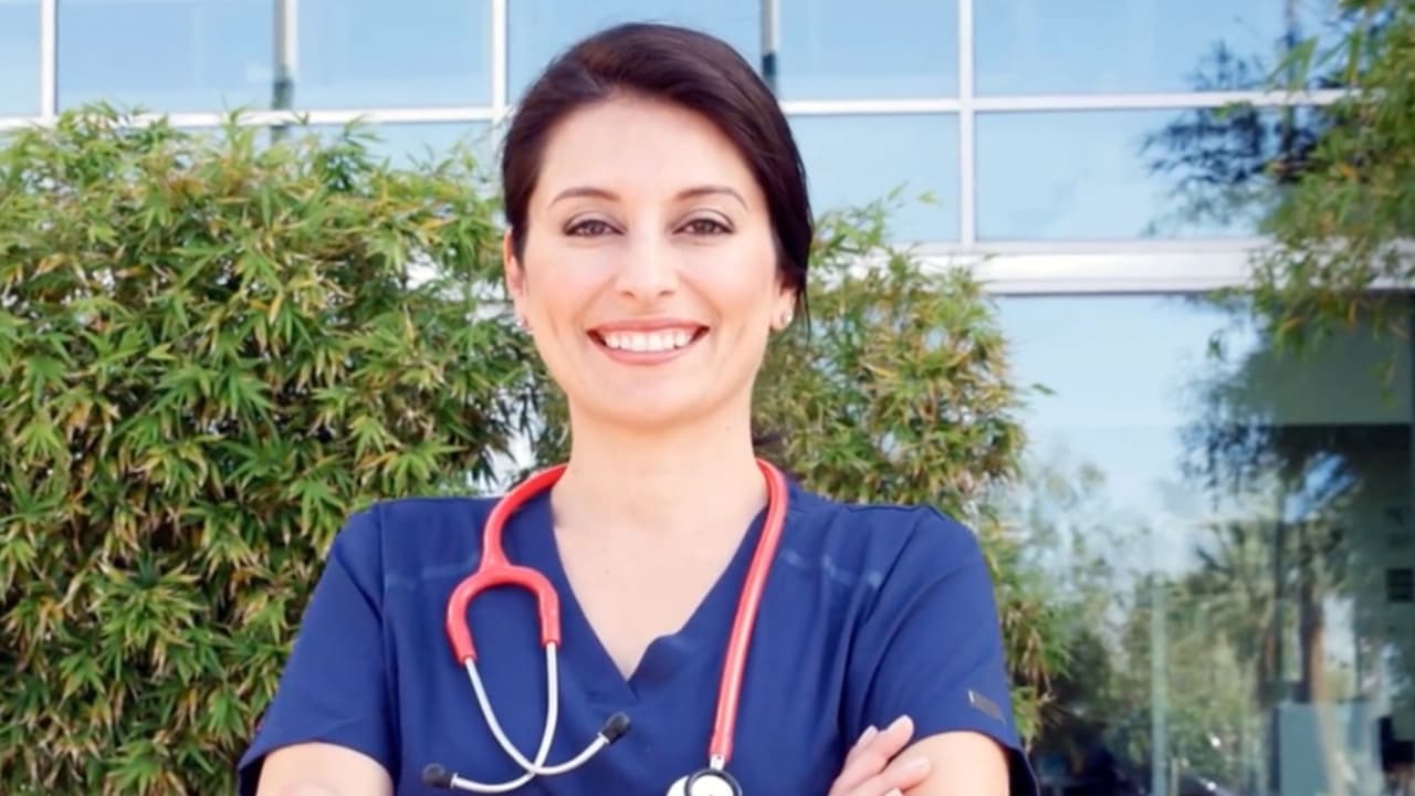 La mueblería Nebraska Furniture NFM quiere recompensar a una enfermera con una tarjeta de regalo