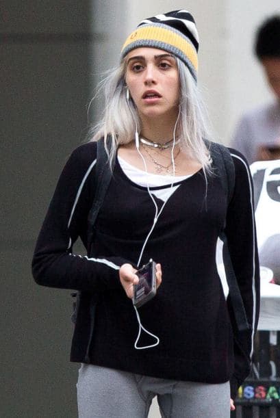 ¿Peluca? ¡Para nada! La hija de Madonna sacó a flote su lado más atrevido e inovador.