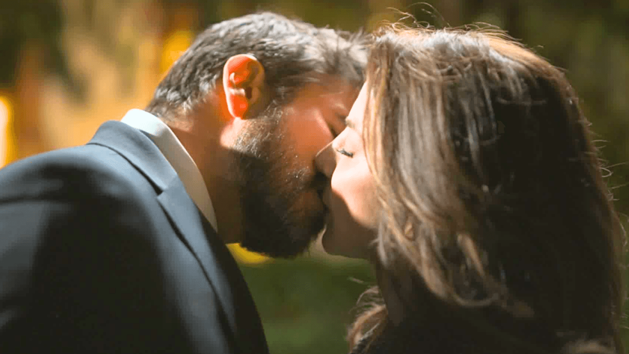 Sofía y Franco se dan su primer beso | Guardián De Mi Vida | Capítulo 11