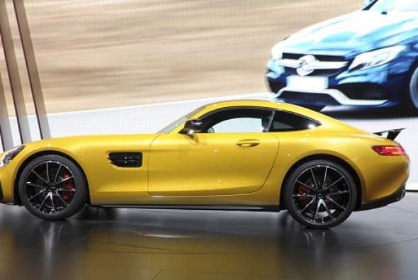 Mercedes presumió su nuevo AMG GT, un deportivo con el cual pretenden pelear de manera directa contra el Porsche 911.
