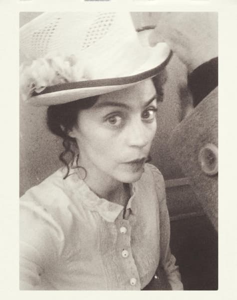 También participó en el filme 'Hidalgo: la historia jamás contada'.