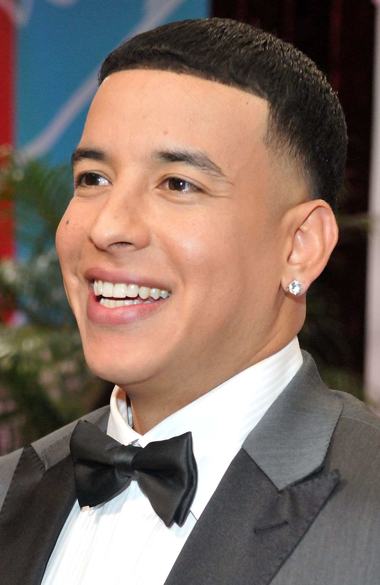 En los amores de
<a href="https://www.facebook.com/carlamedranoo/?fref=ts">Carlita</a> no podia faltar
<a href="https://www.facebook.com/daddyyankee/?fref=ts">Daddy Yankee.</a>