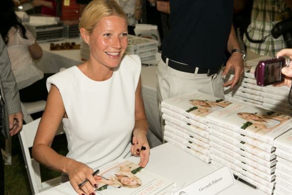 Gwyneth Paltrow La actriz Gwyneth Paltrow dejó un tiempo los reflectores para lanzar su libro de cocina.