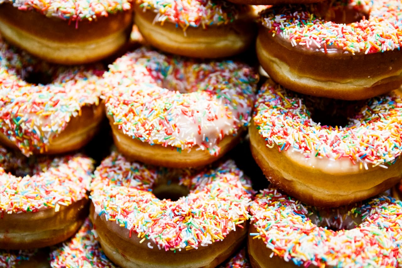 Las rosquillas se llenaron de color e hicieron que a mas de uno se le hiciera agua la boca.