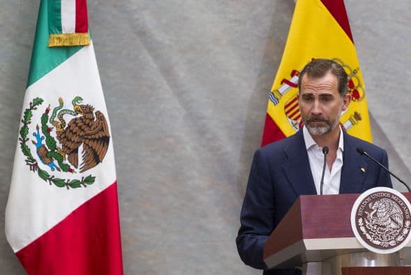 El rey de España da su discurso en el Museo Felguérez en Zacatecas.
