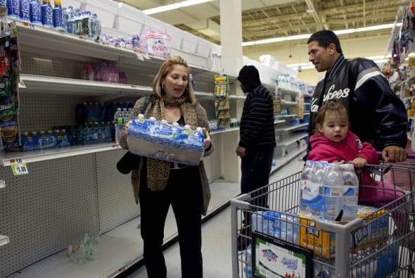 Coronavirus: “Eviten ir al supermercado”, autoridades de salud piden a los angelinos quedarse en casa 