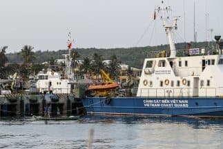 Al menos cinco países se unieron en un operativo en busca de el avión extraviado de Malaysia Airlines.