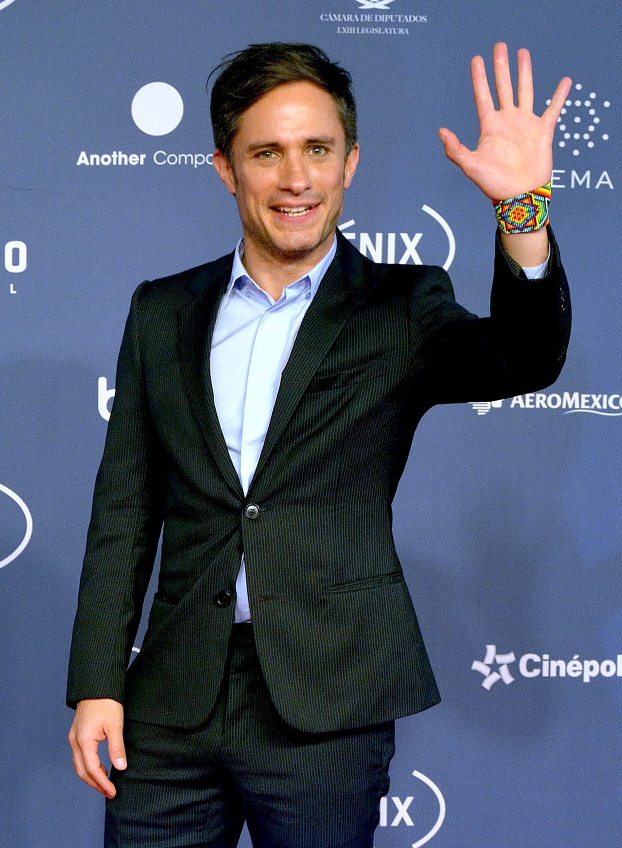 <b><a href="http://www.univision.com/temas/gael-garcia-bernal">Gael</a></b> dejó la televisión para dedicarse de lleno al cine, y vaya que esta decisión la tomó en el momento adecuado, pues hasta ahora el actor ha recibido premios en ceremonias como 'El festival internacional de cine de Venecia', un 'Ariel' y un 'Globo de oro'.