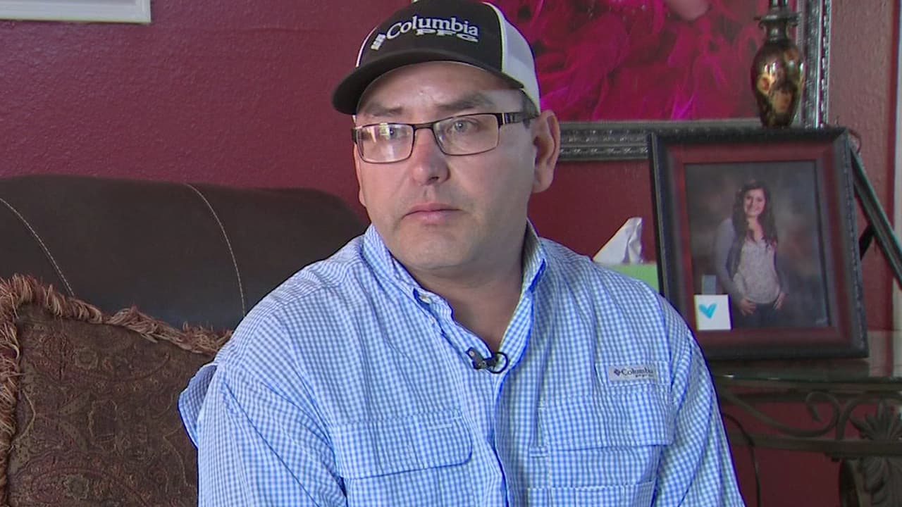 Raúl Vela, padre de Brandy, busca que la muerte de su hija sirva para sentar un precedente del grave problema de acoso cibernético y está pidiendo a las autoridades que se establezcan penas más severas para quienes incurran en este delito.