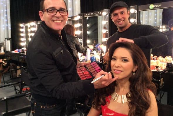 El 'staff' de la belleza resaltó las facciones de las chicas y a cada una la maquillaron de manera que luciera natural e imponente.