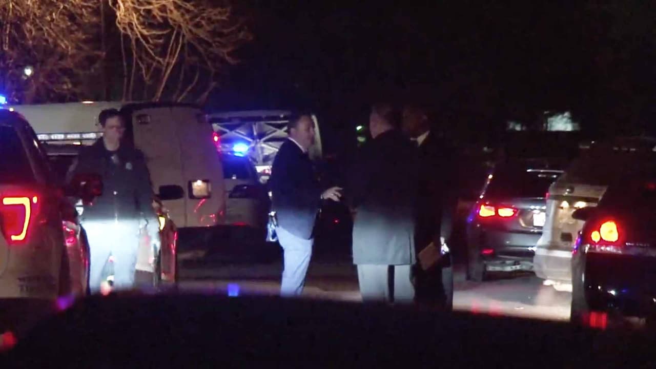 Al llegar a la cuadra 200 de Holtman encontraron a un hombre muerto.