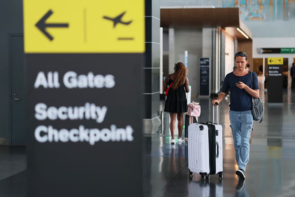 De Alaska a Miami y Hawaii: esta es la lista preliminar de los aeropuertos que verían afectaciones en sus vuelos por el cierre de gobierno