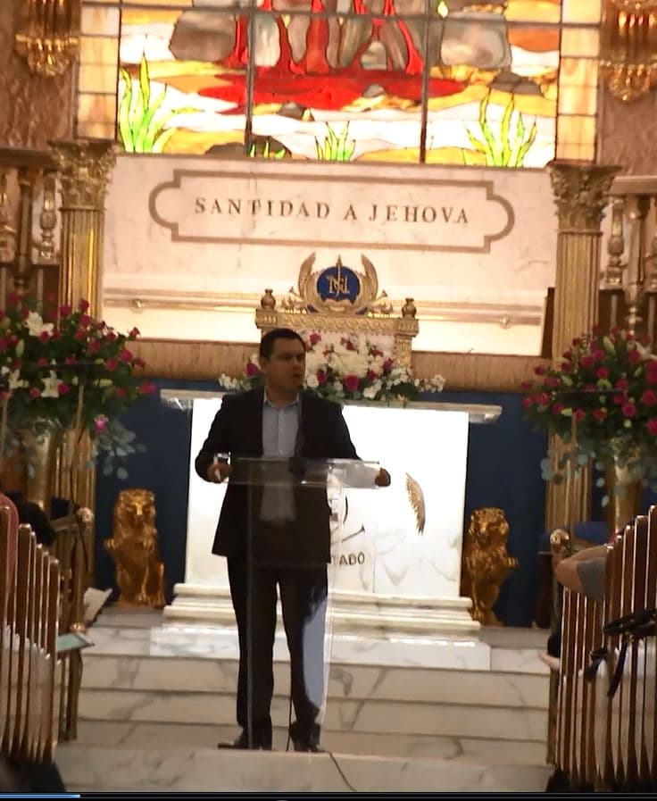 Entre los que destacan abuso de menores, pornografía infantil, tráfico de seres humanos, violación forzosa de un menor y otros delitos graves.