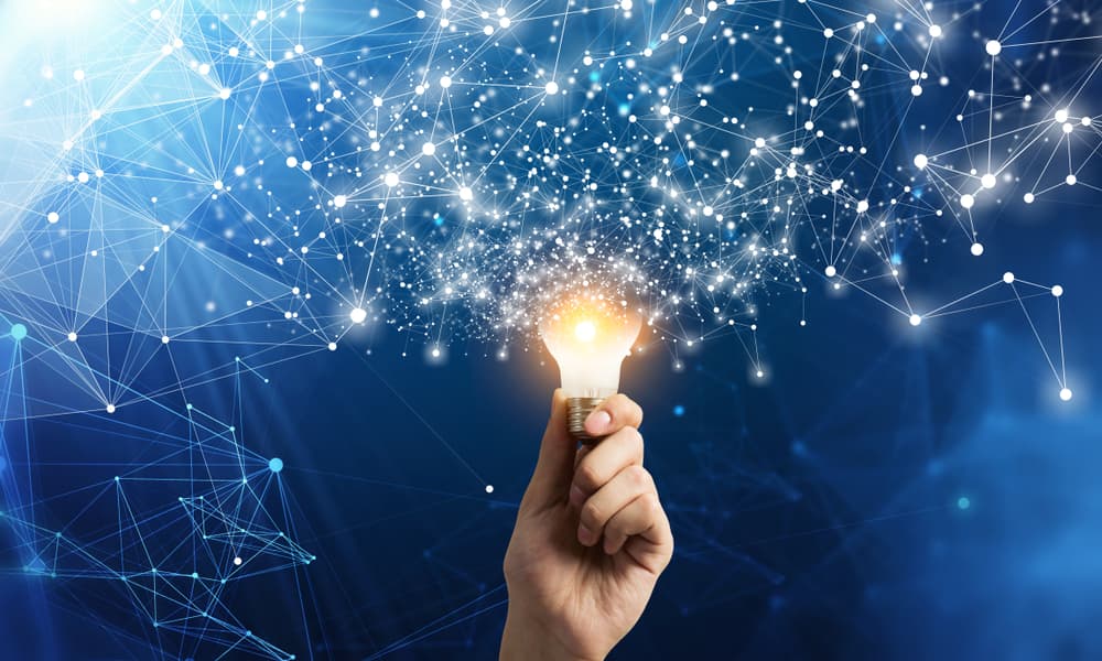 La serpiente pone dentro de ti muchas ideas que aparentemente son alocadas y tú, más centrado, temes que lo hagas o digas sea mal interpretado, pero lánzate. Por más extraño que parezca, pon tu idea a funcionar y te maravillarás con lo que vas a cosechar.