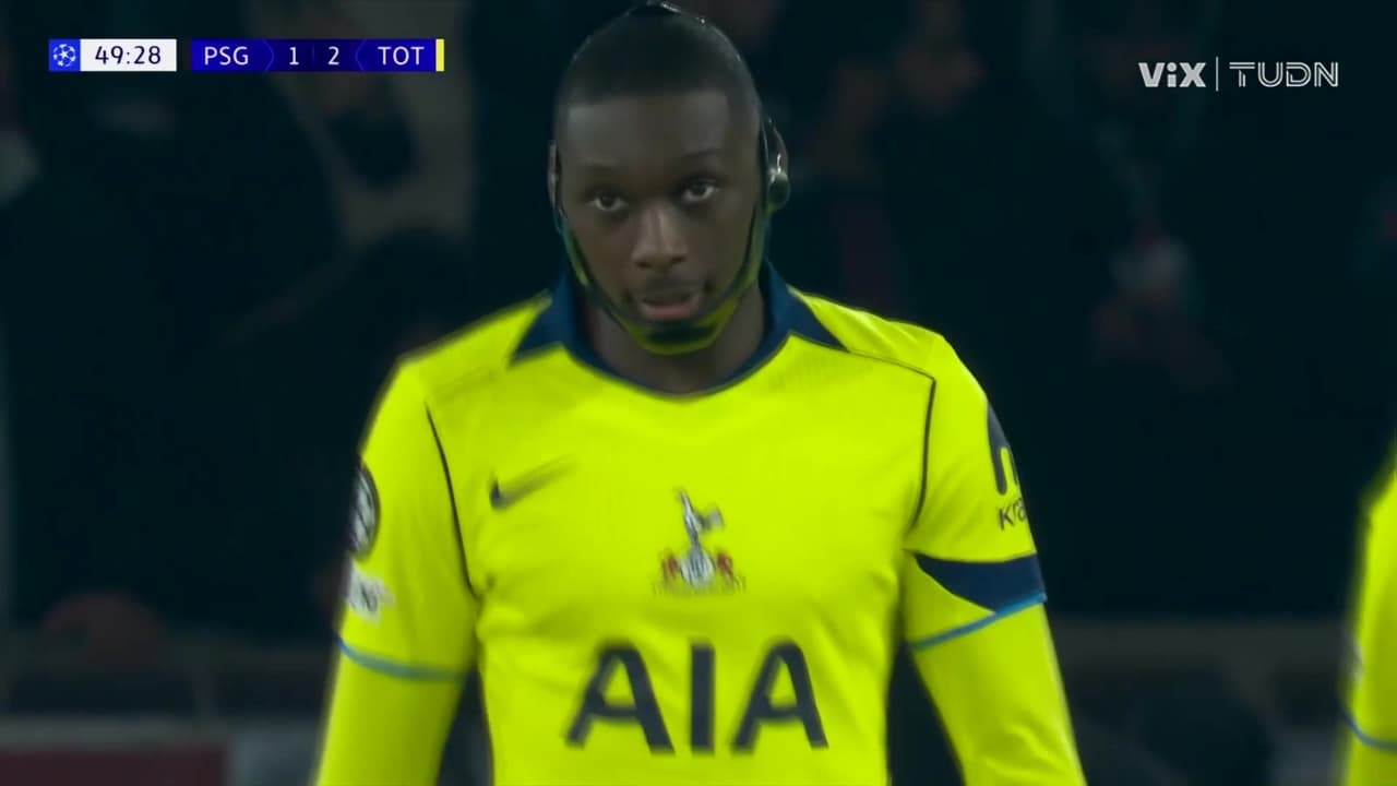 ¡Ley del Ex! Kolo Muani aprovecha el rebote y fusila a la defensa para el 1-2