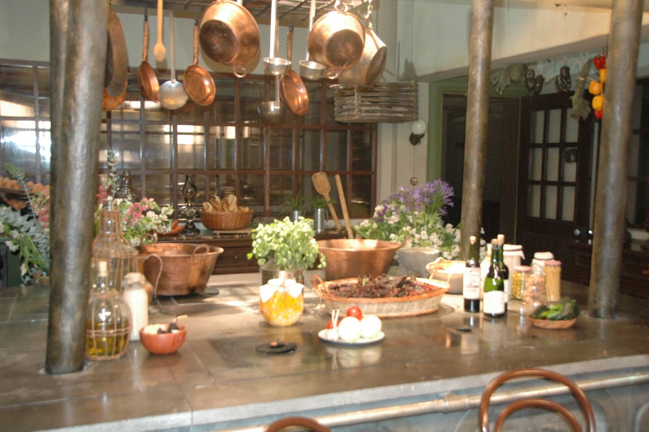 El Hotel de los Secretos es una serie que nos invita a volver al pasado.