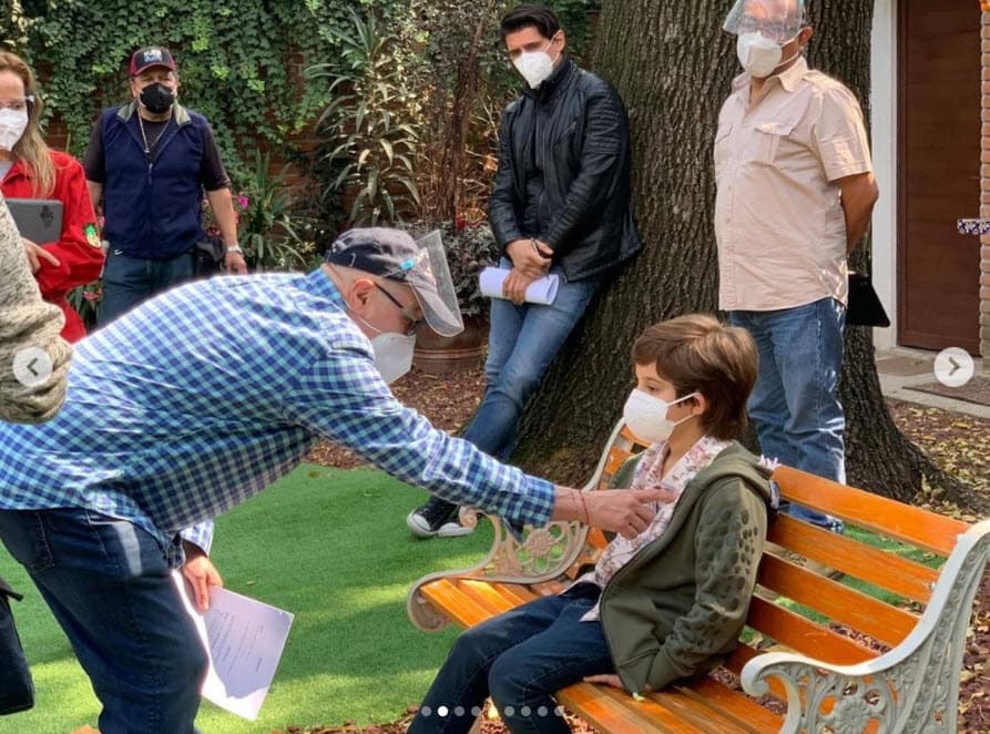 Iker contó con una 'coach' de actuación, quien lo ayudó a desempeñarse con la complejidad de su personaje. 
<br>