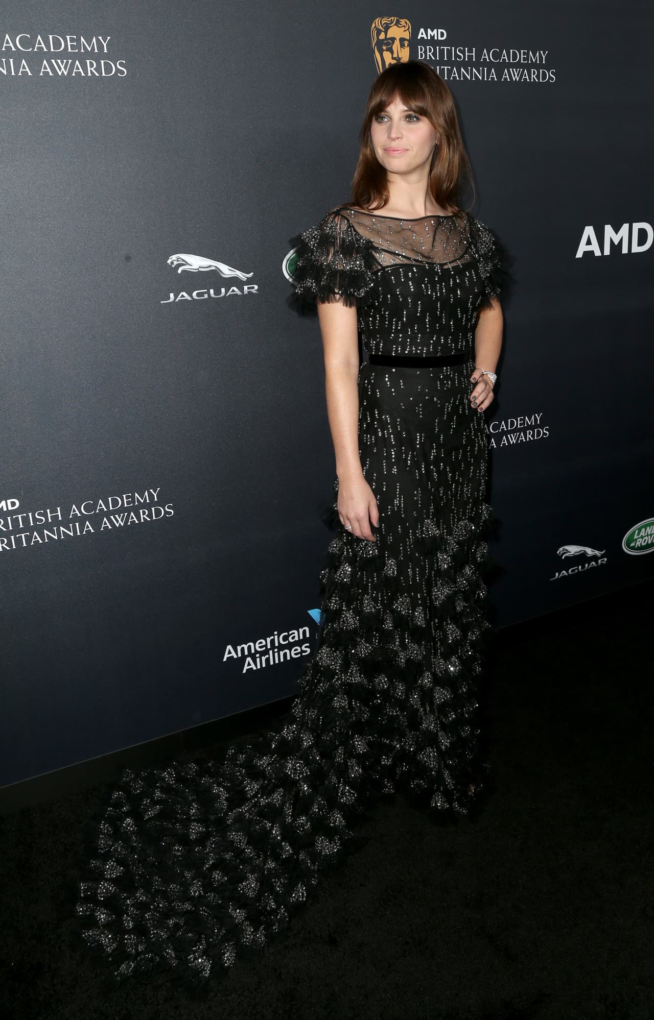 Otros famosos que asistieron fueron Felicity Jones.