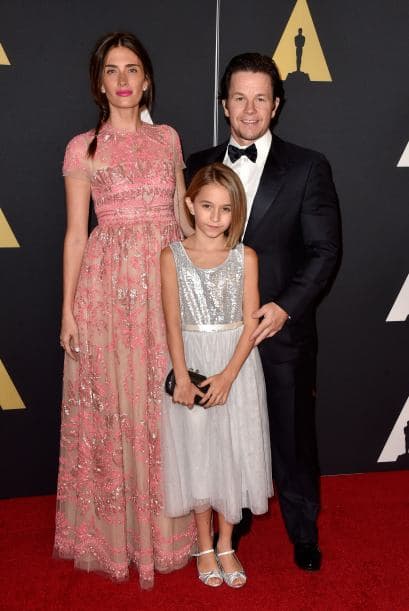 Ella Wahlberg junto a su mujer e hija.