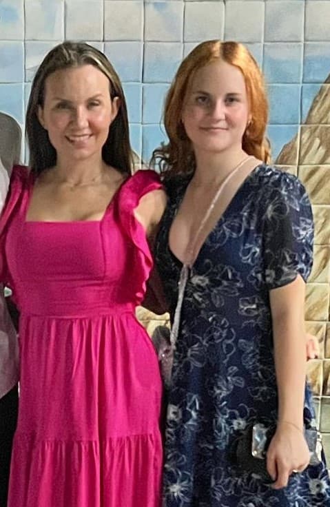 "Le digo: '¿Quieres probar?' y enfrente de mí prueba y ya, pero hasta ahí". 
<br>