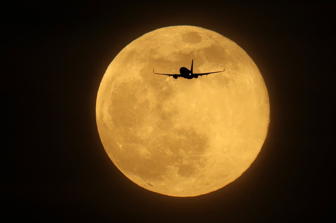 Cuando el fenómeno ocurre en invierno también es llamado ‘full hunger moon’, o ‘superluna hambrienta’ en español, porque era asociada a la época de las cosechas mermadas por el frío. La fotografía fue tomada en Londres, Reino Unido.