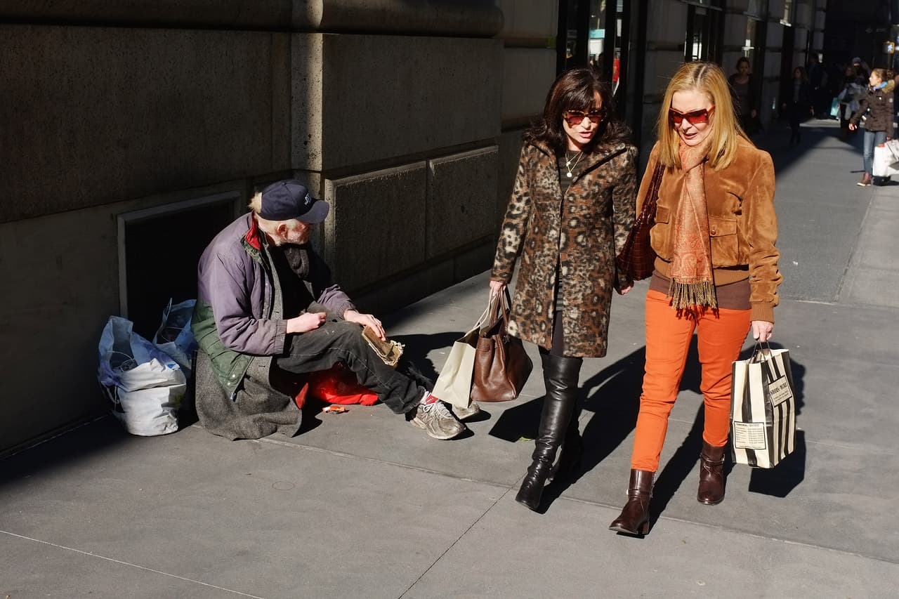 Analizan una iniciativa que busca lidiar con la situación de mendicidad en la ciudad de Dallas