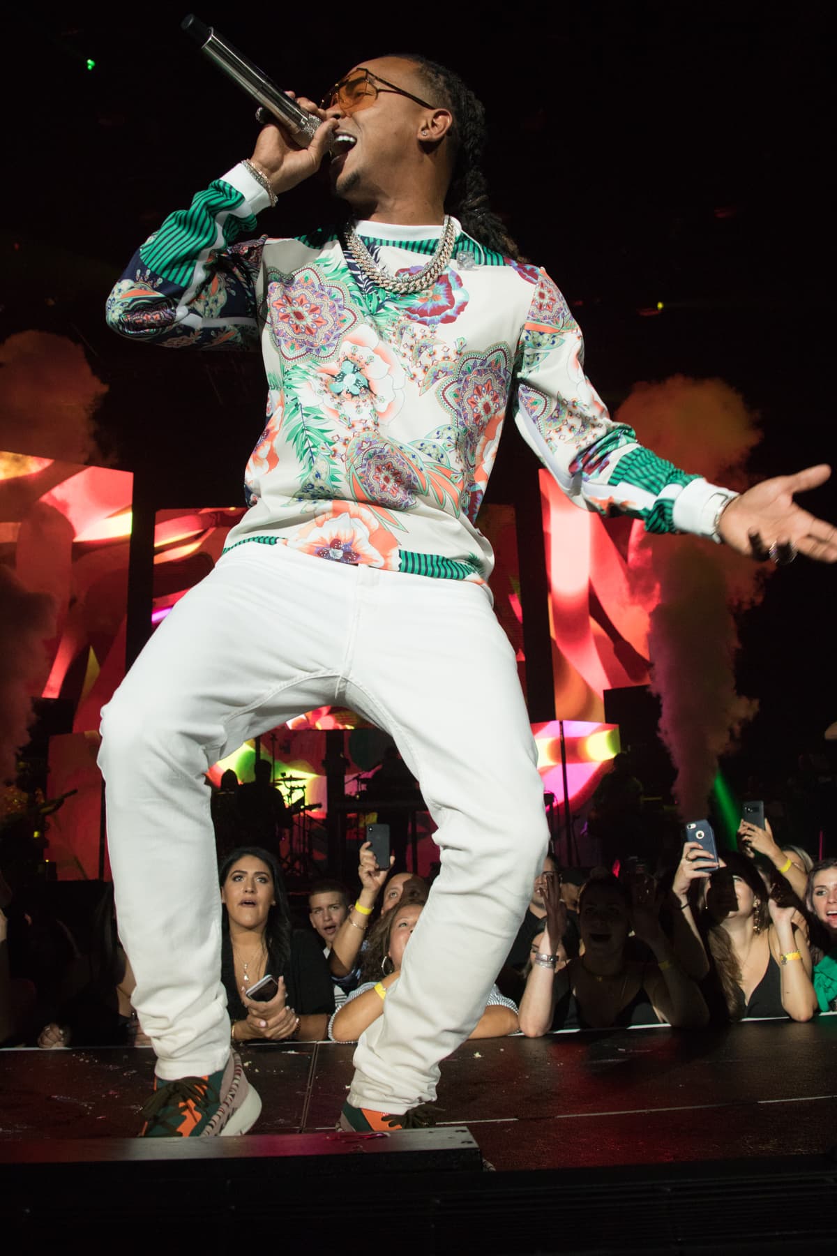 Y así como Ozuna bailó en el escenario, el público gozó en las tribunas.