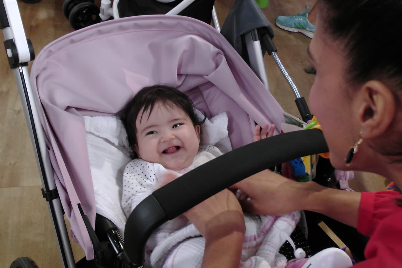 ¡Risitas! Parece que a alguien le gustan las cosquillas.