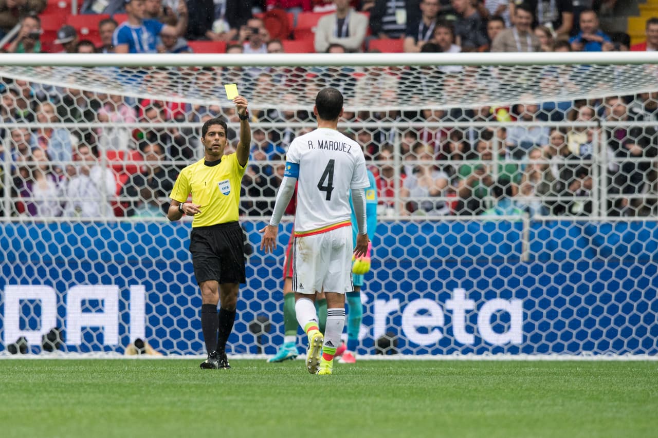 Rafael Márquez generó una falta que fue penalti en contra de México y por la que fue amonestado.