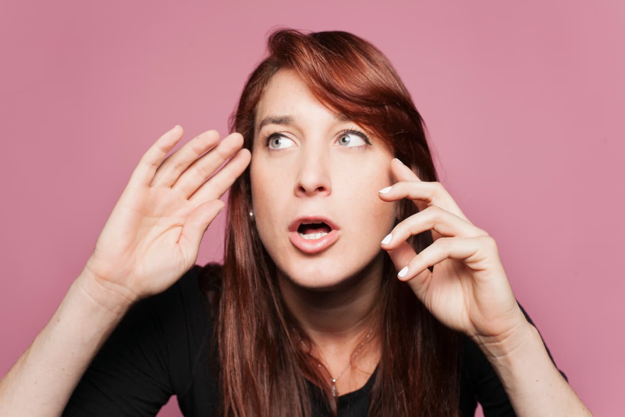 Reírse con el español: cuatro artistas utilizan el video para contar la riqueza del idioma   