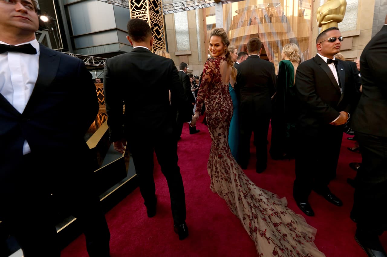 Chrissy Teigen: lecciones de cómo ser sexy en el embarazo