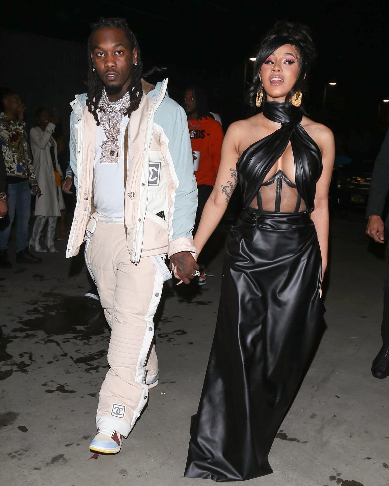 Temprano el sábado, Cardi B expresó que no sabía que regalarle a su esposo, pues prácticamente lo tiene todo.