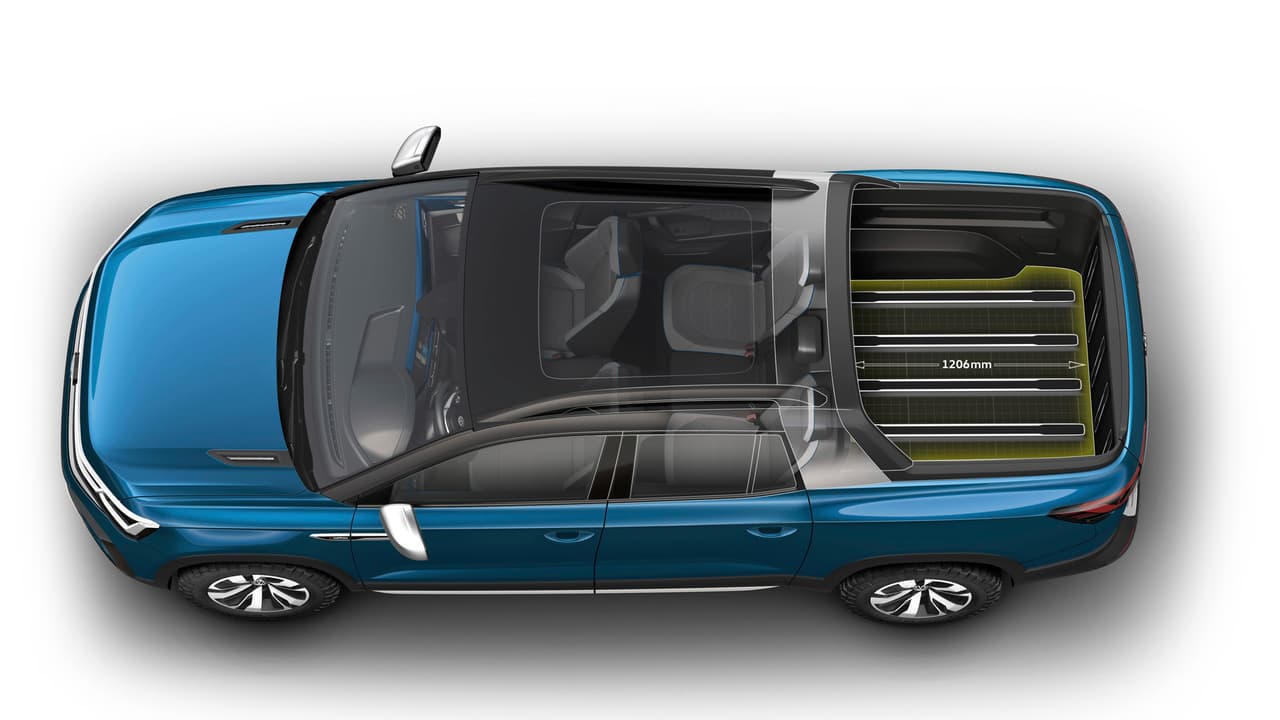 Con la configuración regular de una camioneta pickup con todos los asientos funcionales la caja de carga tiene una longitud de 1.206 metros.