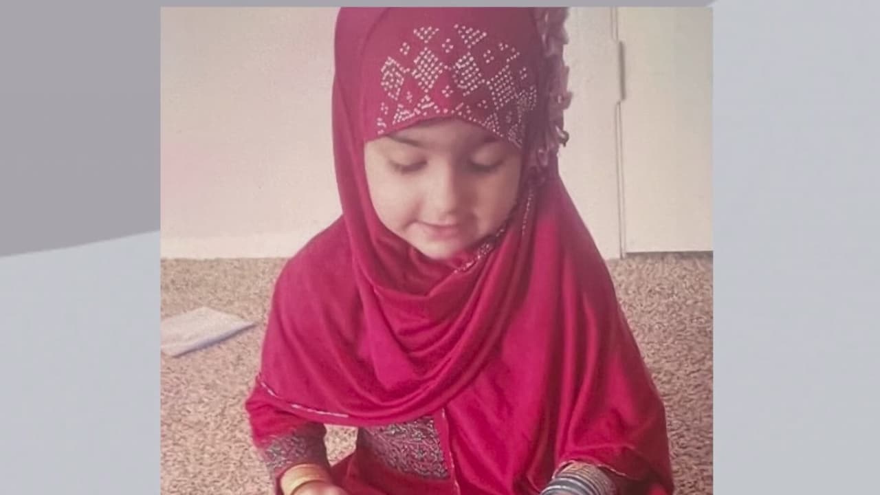 El FBI y la policía buscan puerta por puerta a la menor de 3 años desaparecida en San Antonio