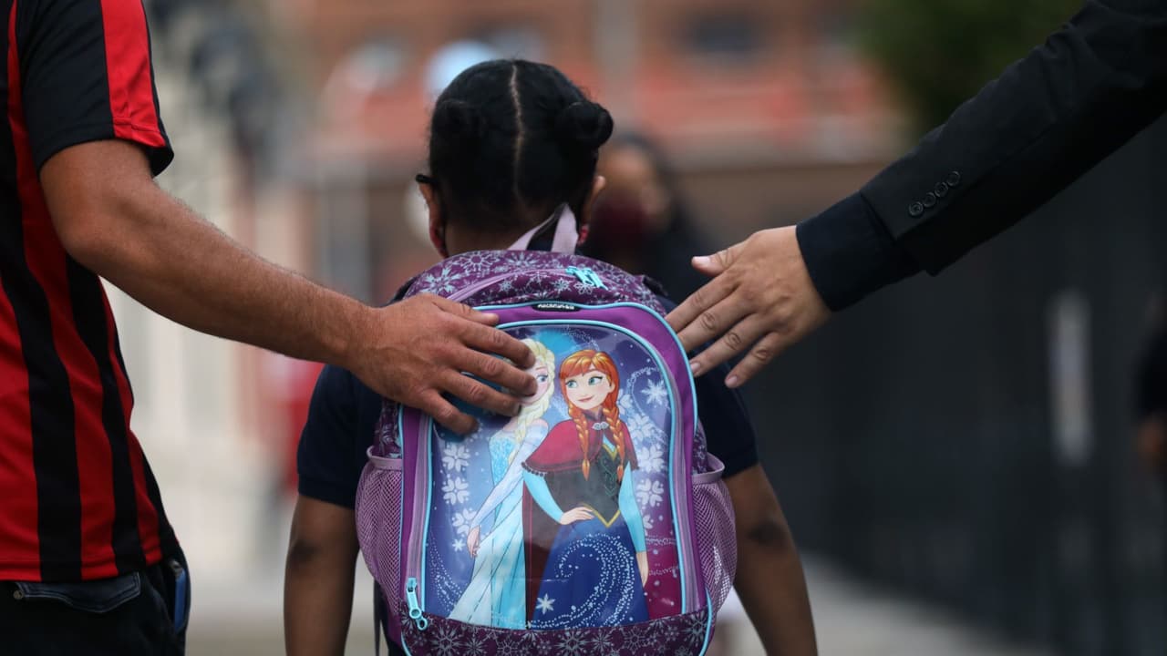Así quedó el calendario de regreso a clases presenciales en las escuelas públicas de Miami-Dade