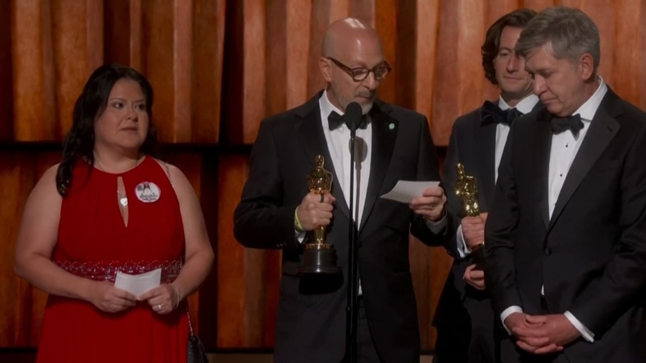 Tragedia de Uvalde y cultura latina marcan emotivos momentos en los Oscar