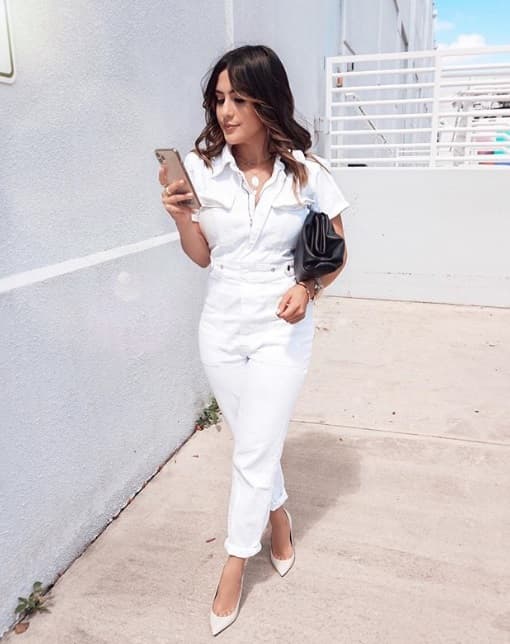 Apenas terminó el show de viernes, Jessi planeó la fiesta virtual de fin de semana, así lo señaló junto a esta imagen en las redes sociales.